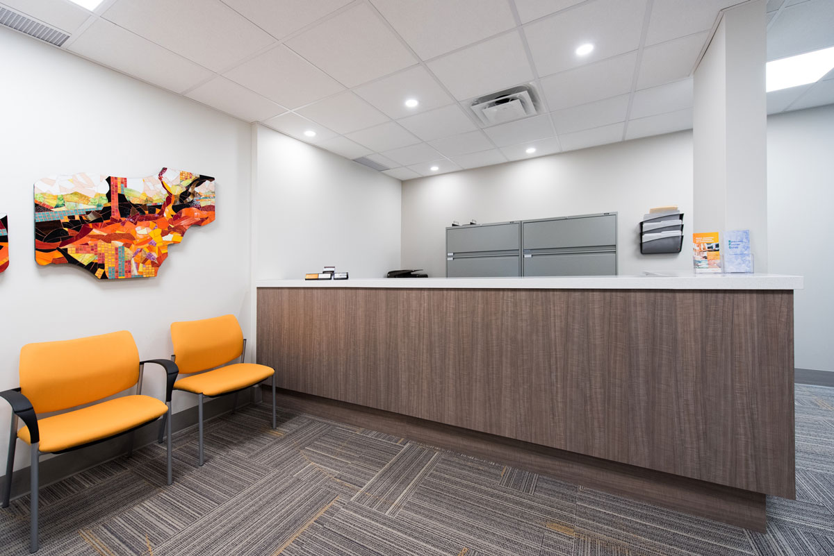 Vue intérieure de Stimula Physiothérapie à Montréal après l'aménagement réalisé par notre entrepreneur général et designer d'intérieur.